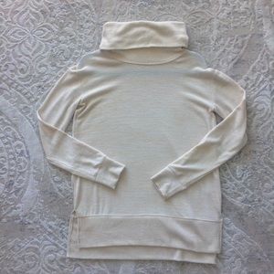 Heathered turtle neck long sleeve sweater